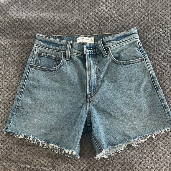 Abercrombie & Fitch Pants - Abercrombie & Fitch High Rise Dad Shorts Medium Destroy size 26 NWT